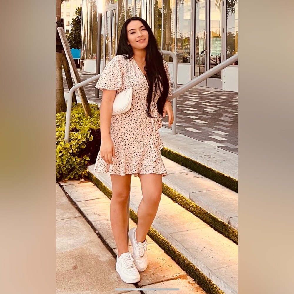 Sundress - Picture 9 of 10